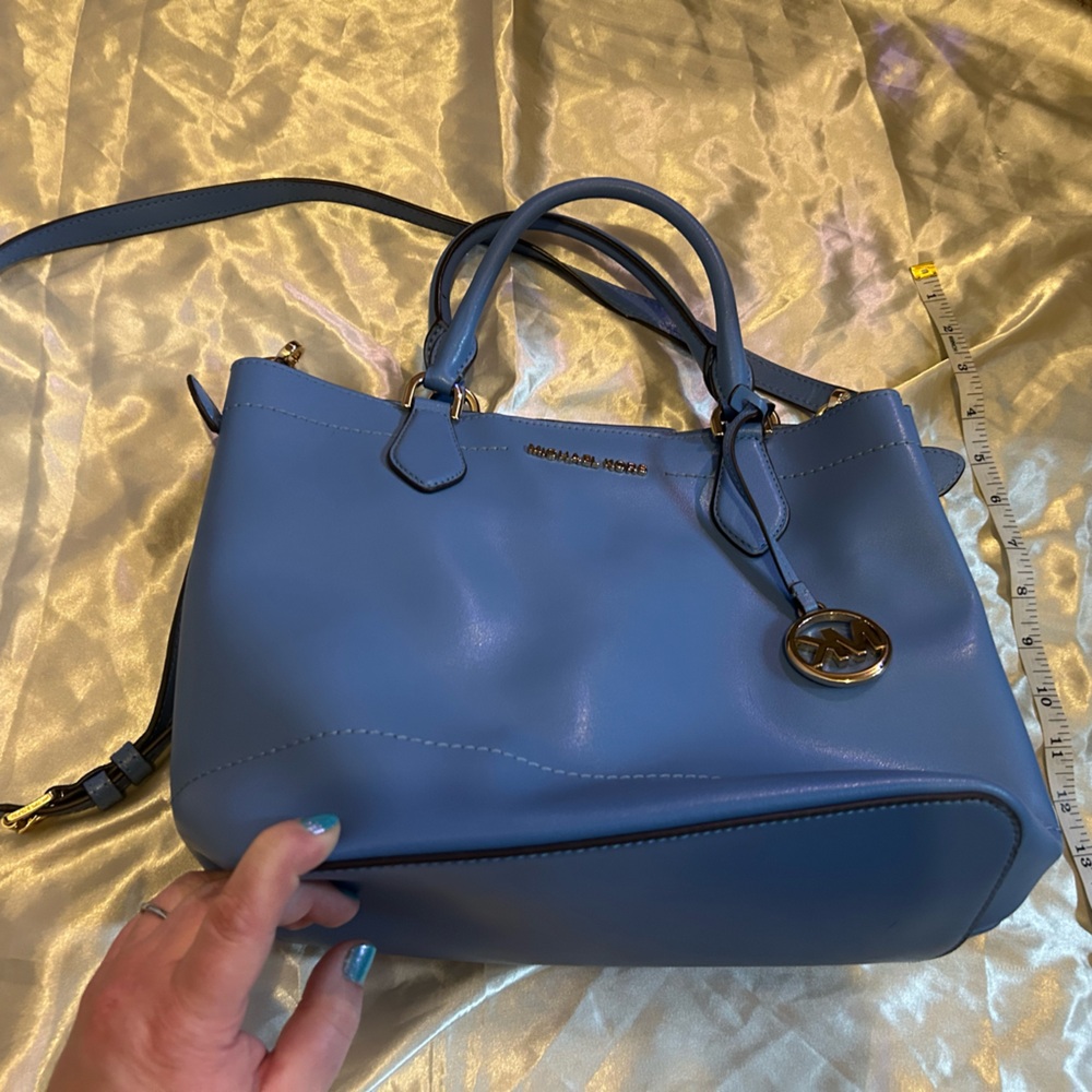 Michael Kors Cobalt Blue Leather bucket bag with crossbody